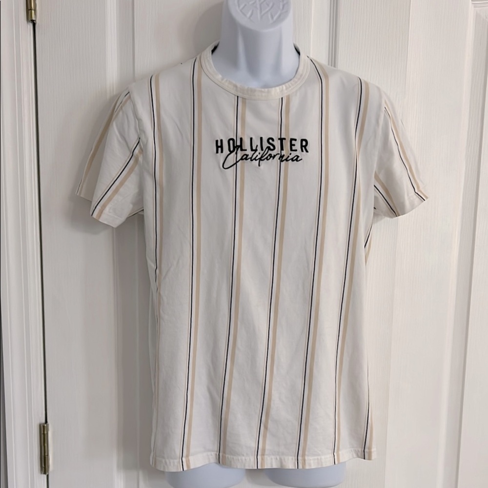 Hollister White and Black Short Sleeve Tee